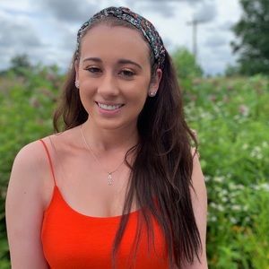 Meet your Posher, Danielle